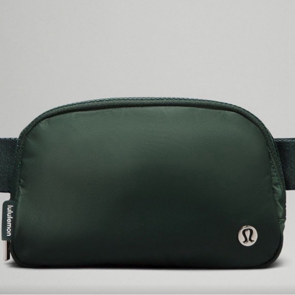 Lululemon Belt Bag 1L in Legacy Green (NWT)